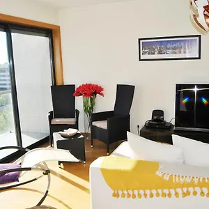 Apartment Parque Nacoes Prime 16 - 3 Quartos, Lisbon